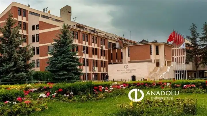 Anadolu Üniversitesi AÖF sınav yerleri açıklandı mı? AÖF ara sınavları ne zaman? haberinin görseli