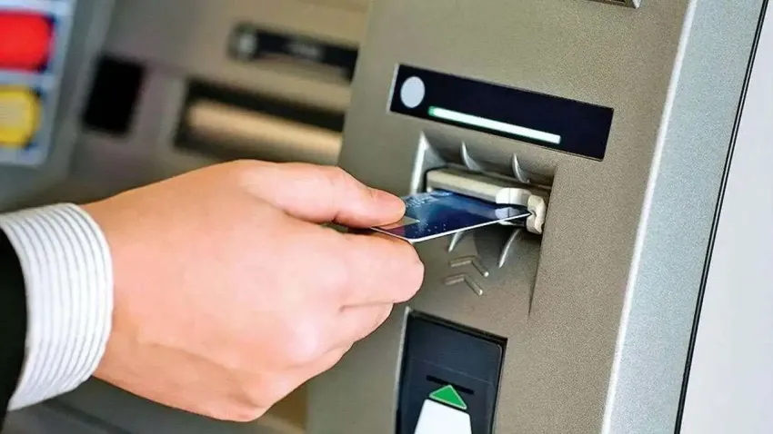 Bankalarda yeni dönem: 20 bin TL altındaki işlemlere ATM zorunluluğu haberinin görseli