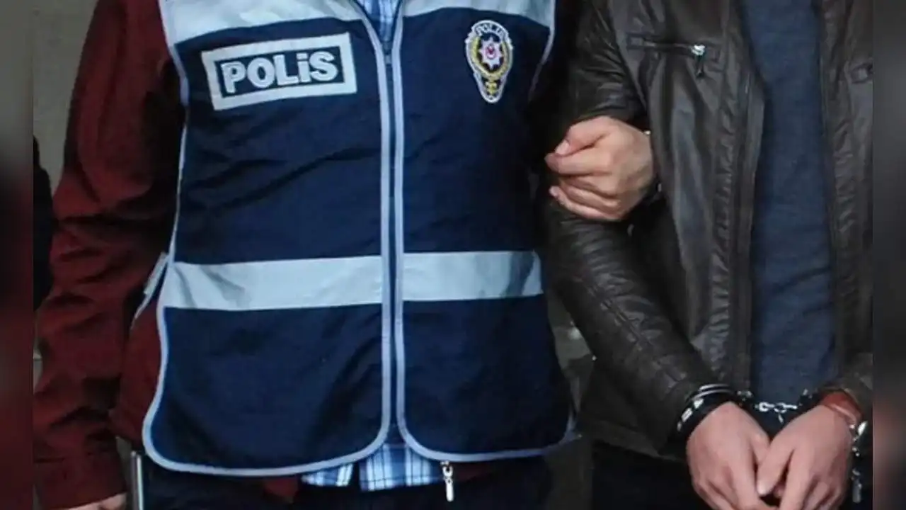 İzmir'de zehir tacirlerine büyük darbe haberinin görseli