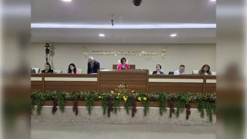 Karabağlar’da divan katibi üyesi seçimi krizi: AK Parti grubundan itiraz!