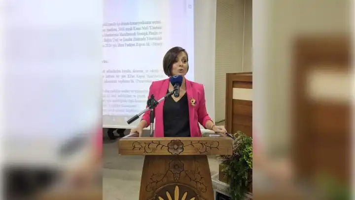 Karabağlar’da tansiyon yükseldi: Faaliyet raporu görüşmelerinde kriz!