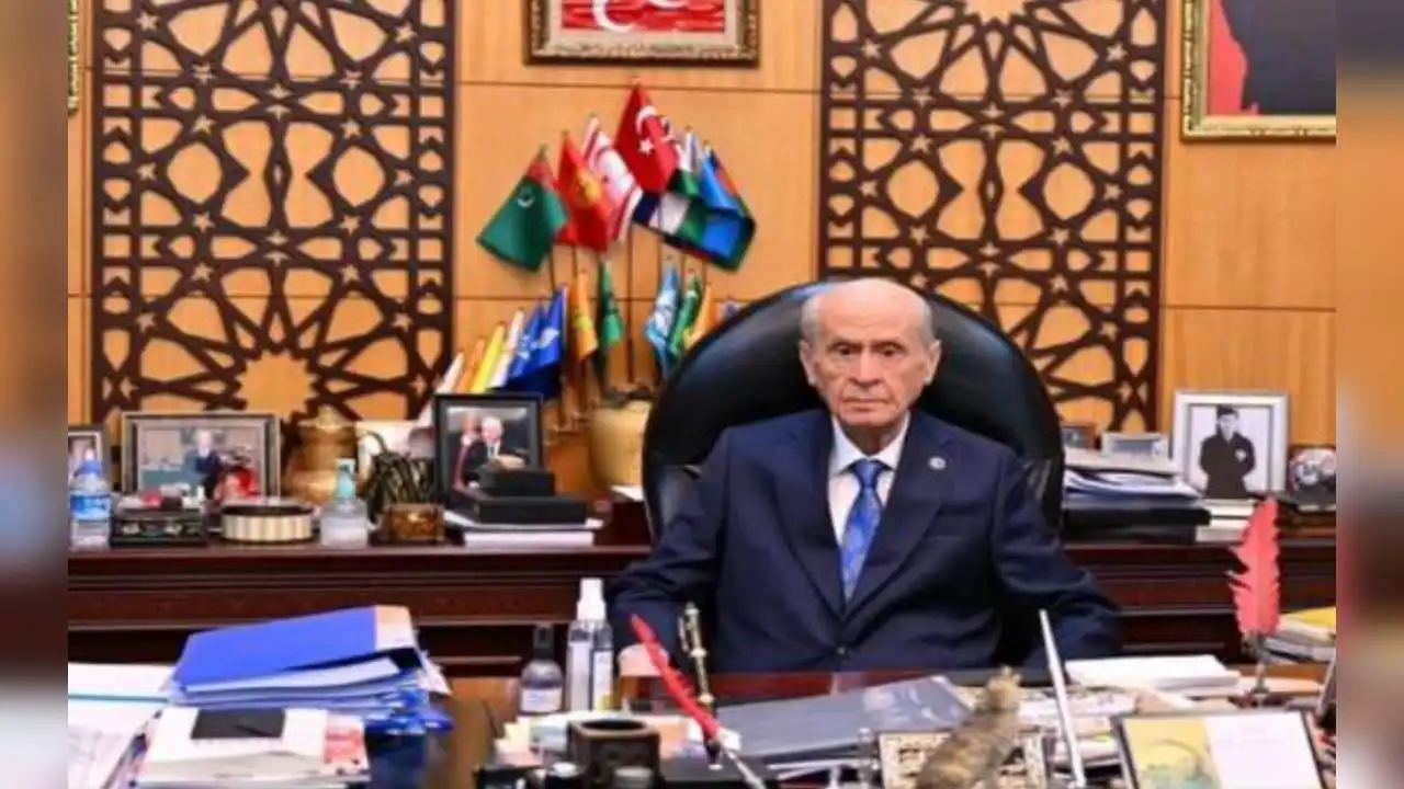 MHP'den Bahçeli paylaşımı haberinin görseli