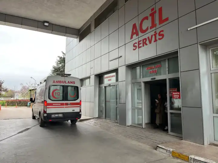 Tavuktan zehirlenenlerin sayısı 648’e ulaştı: İşletme mühürlendi, 2 kişi tutuklandı  haberinin görseli