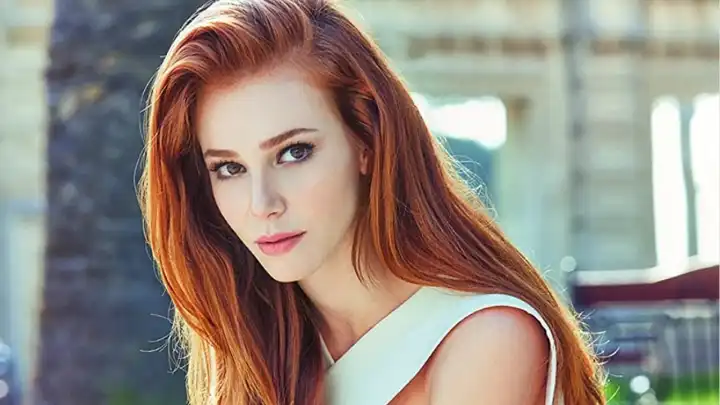 WhatsApp grubu iddialarına Elçin Sangu’dan kesin yanıt haberinin görseli
