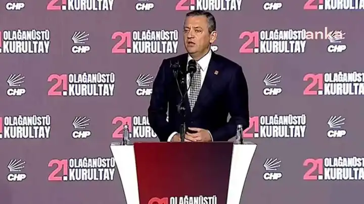 CHP'de olağanüstü kurultay günü... Ümit Uysal adaylıktan çekildi! haberinin görseli