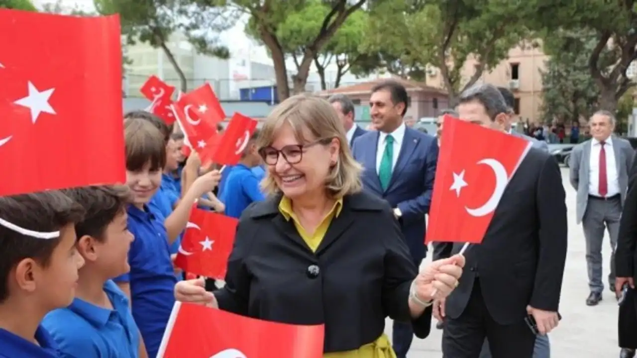 Bakan Yardımcısı Aşkar'dan İzmir'de eğitim turu haberinin görseli