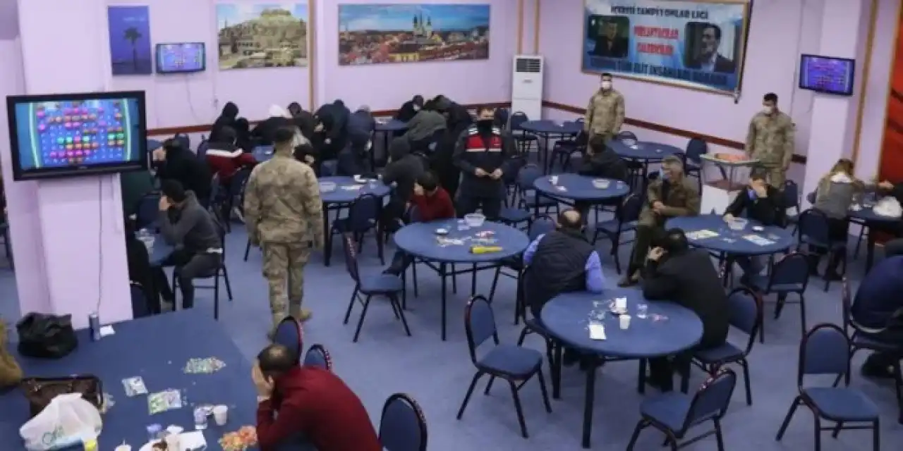 İzmir’de tombalacılar yine suçüstü yakalandı haberinin görseli