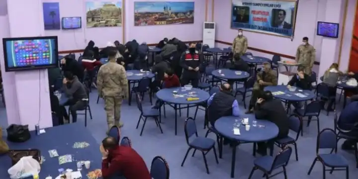 İzmir’de tombalacılar yine suçüstü yakalandı