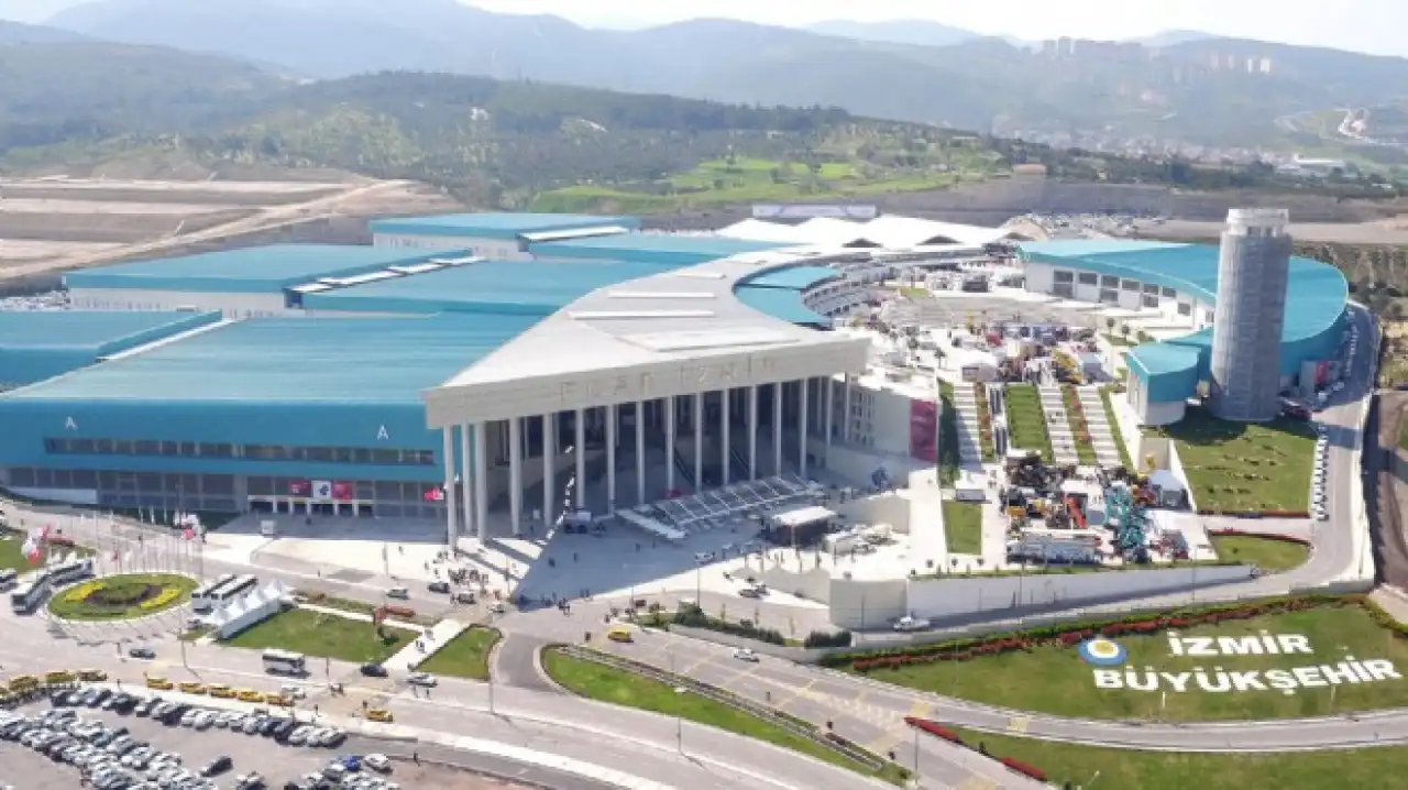 Uluslararası ulaşım fuarı Road2Tunnel İzmir’de haberinin görseli