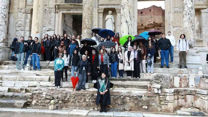 Efes Selçuk’ta Kütüphane Haftası etkinlikleri başladı