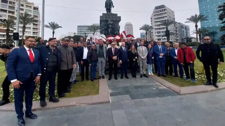 İzmir, Romanlar için toplandı: Roman sorunu siyaset üstüdür haberinin görseli