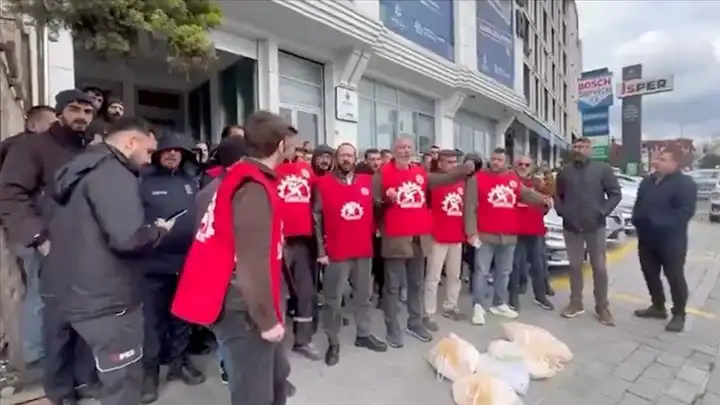 Su ve doğal gaz sayaçlarını okuyan işçilerden eylem haberinin görseli