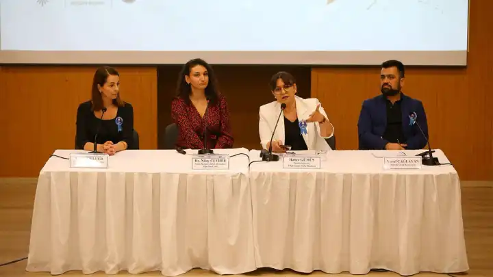Karabağlar’da ‘Üreten Kütüphanelerin Bilinmeyen Dünyası’ paneli haberinin görseli