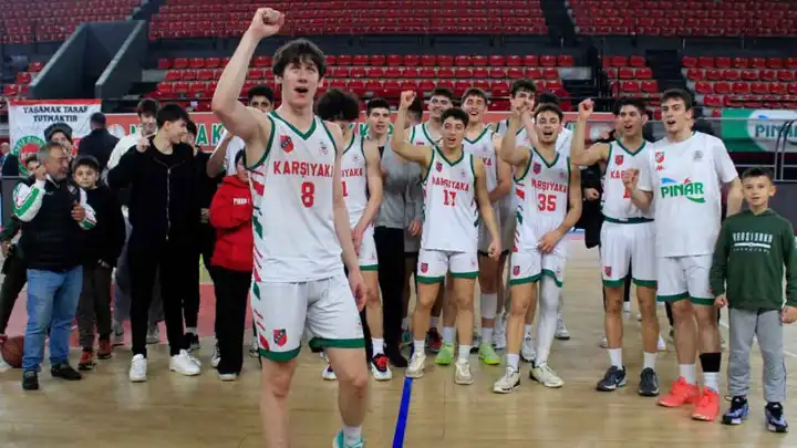 Karşıyaka'nın gençleri Fenerbahçe'yi mağlup etti