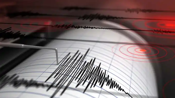 Son dakika deprem: Gümüşhane’de korkutan sarsıntı! Halk sallanarak uyandı haberinin görseli