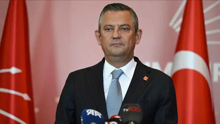 Özel, İmamoğlu ile görüşmek için Silivri'de! haberinin görseli