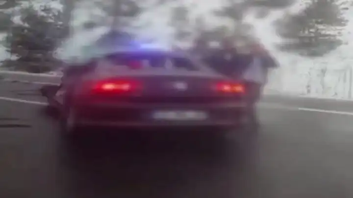Cumhurbaşkanlığı konvoyunda feci kaza: 1 polis, 1 personel şehit haberinin görseli