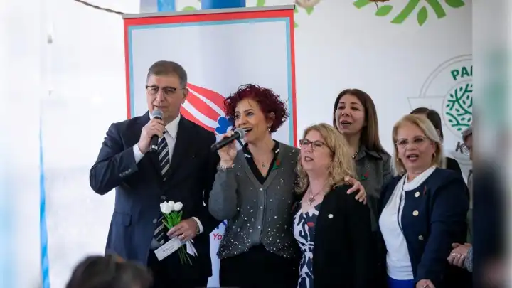 Cemil Tugay Parkinson hastaları ile buluştu haberinin görseli