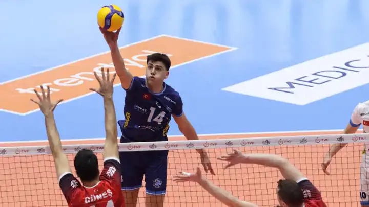 Arkas Spor, Ziraat Bankkart'a kaybetti  haberinin görseli