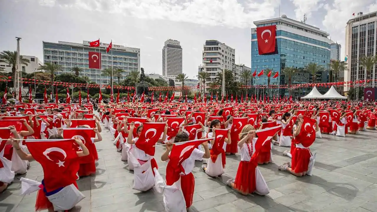 23 Nisan’da coşku İzmir’i saracak