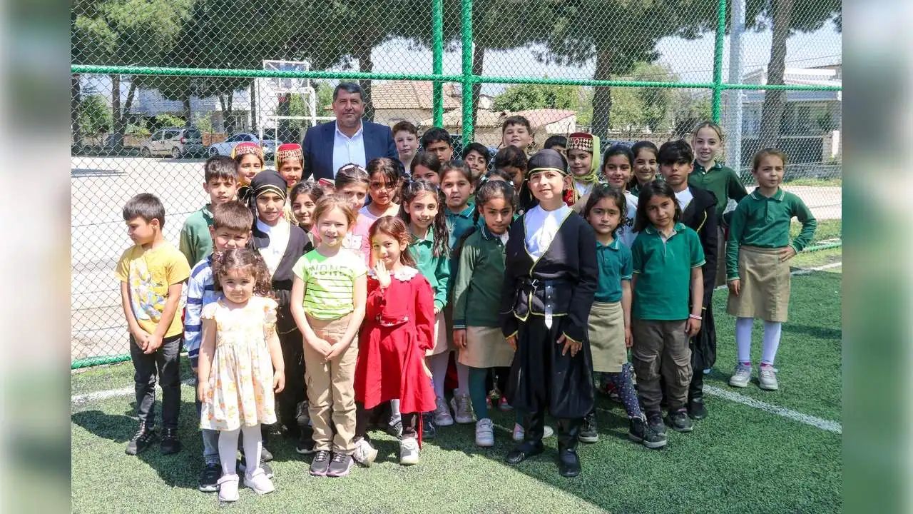 Bayındır’da 23 Nisan coşkusu haberinin görseli