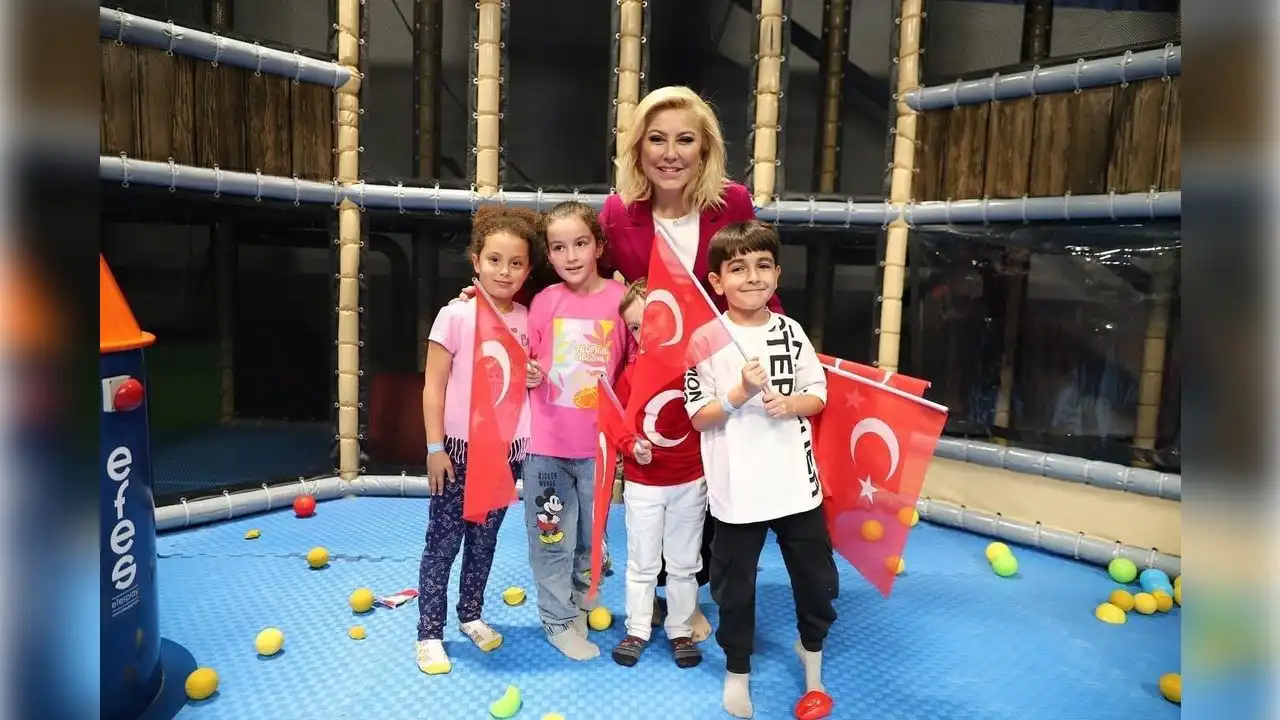 Şebnem Bursalı: Gelecek çocuklarımızındır haberinin görseli
