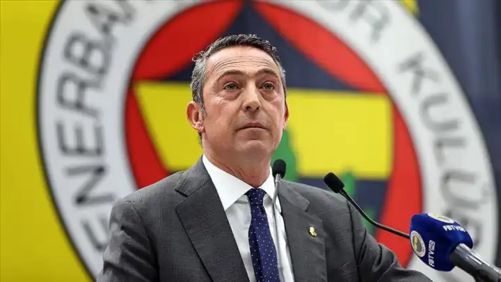 Ali Koç istifa çağrılarına Divan Kurulu kürsüsünden yanıt verdi: Buraya gelene kadar canımız çıktı, görevimize devam edeceğiz
