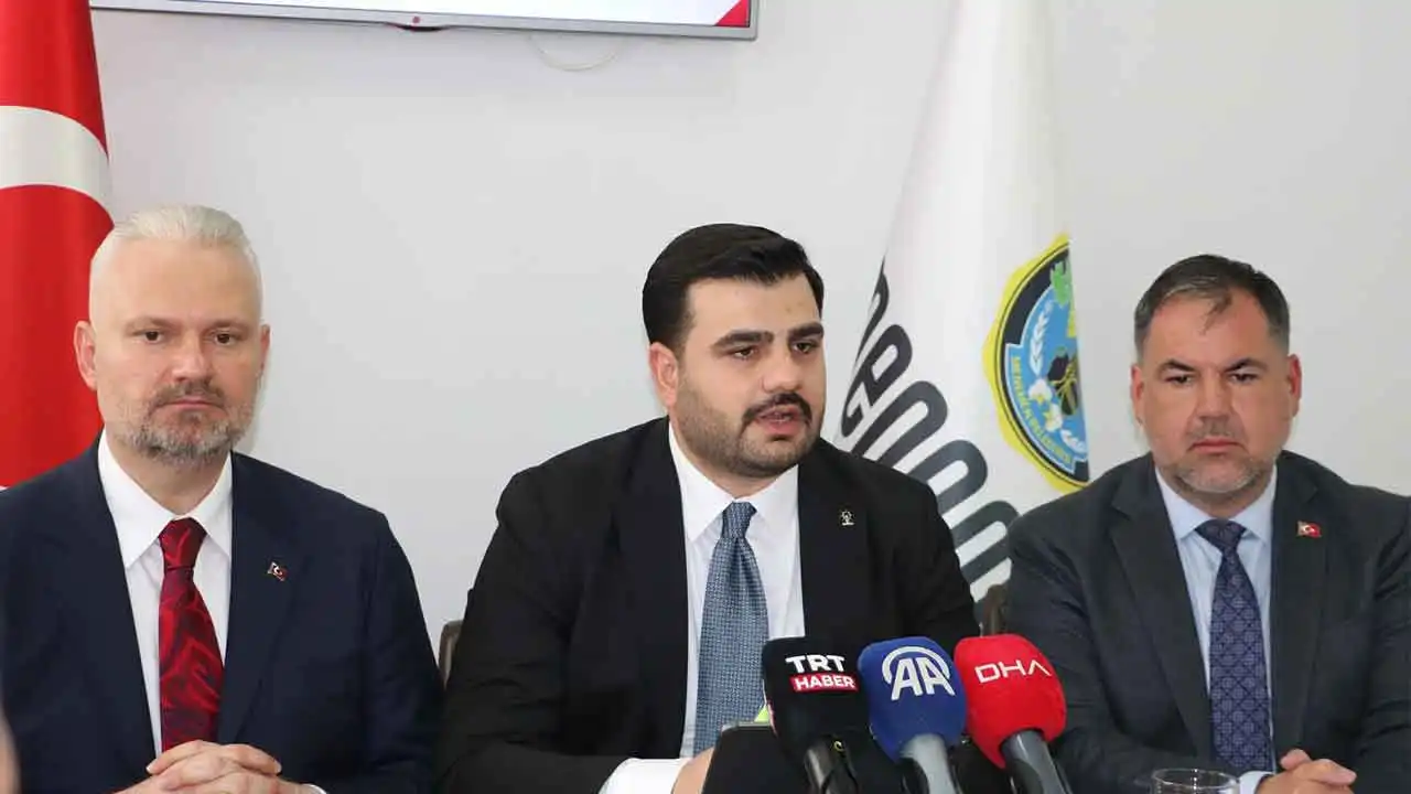 İnan’dan Sengel’e sert yanıt: Menemen Belediye başkanımızdan ders alsın  haberinin görseli