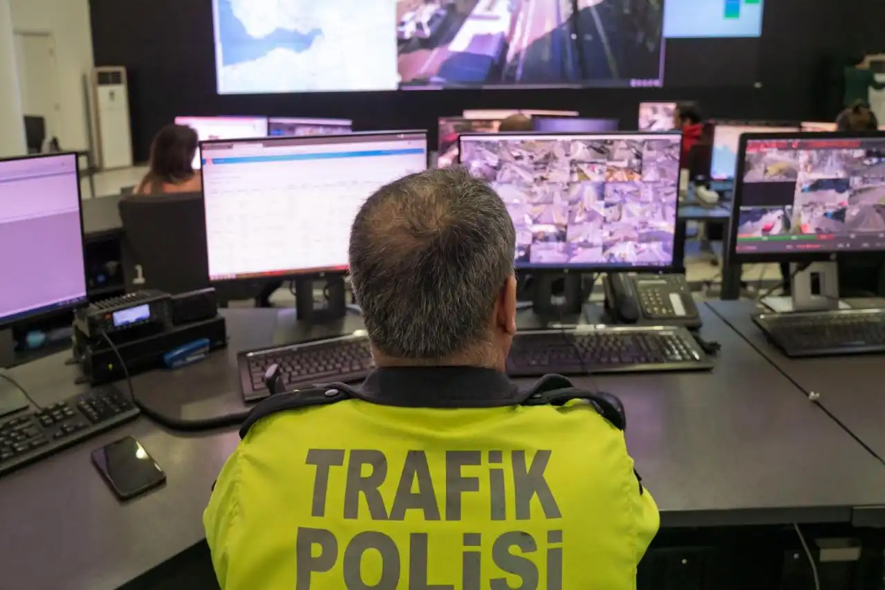İzmir’de Akıllı Trafik Sistemi ile trafik akışı hızlanıyor haberinin görseli