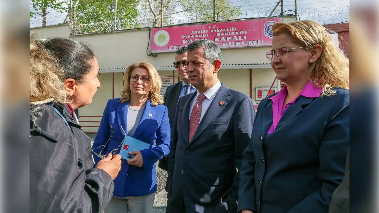 Özgür Özel'den Esila'ya ziyaret haberinin görseli