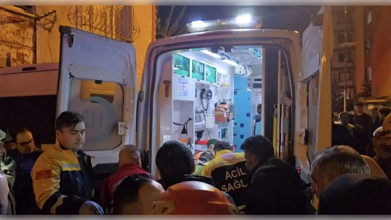 İstanbul'da toprak kayması: 1 kişi göçük altında haberinin görseli