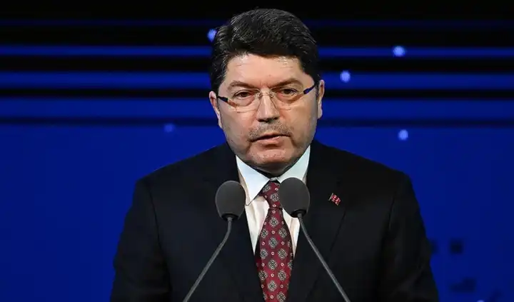 Bakan Tunç'tan CHP'nin otobüs şoförüyle ilgili iddialara yanıt