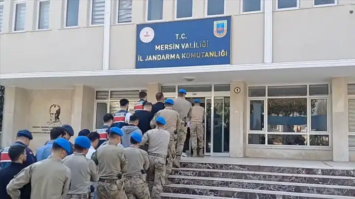 Bakan Yerlikaya açıkladı: Zehir tacirlerine dev operasyon! 84 şüpheli tutuklandı 