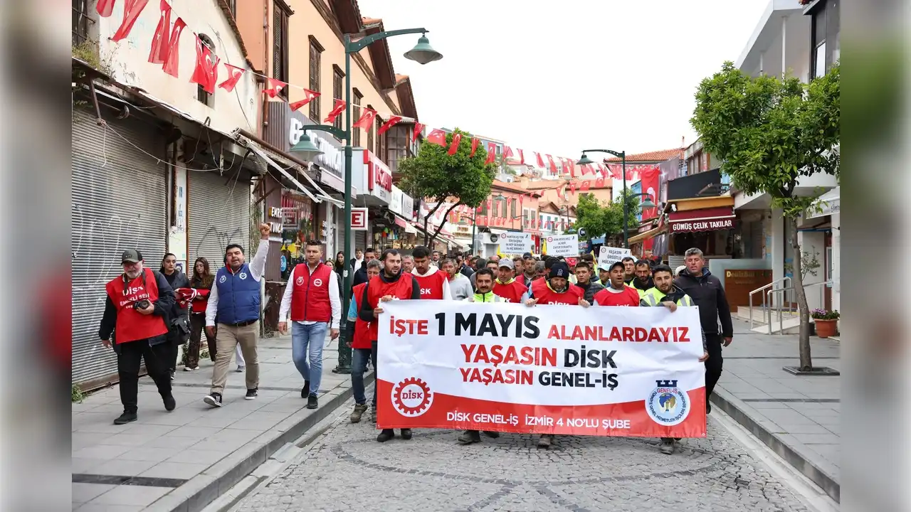 Başkan Denizli: "Ülke, emekçilerindir" haberinin görseli