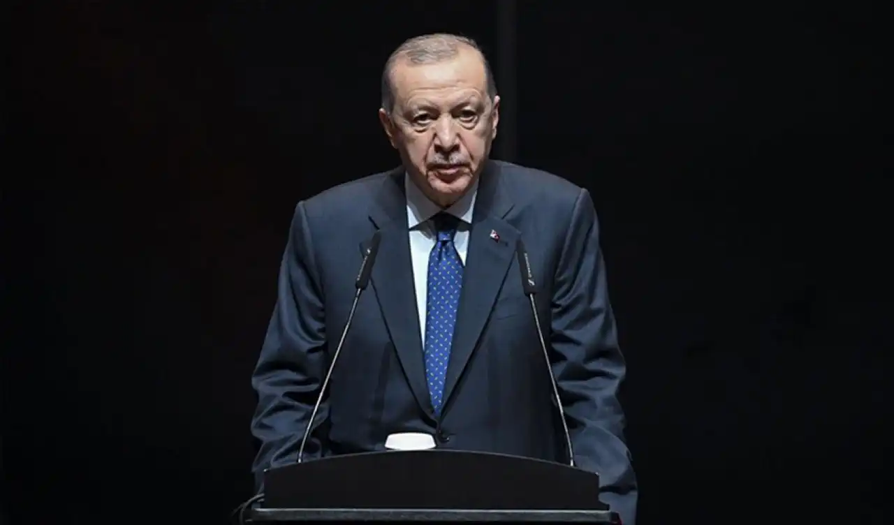 Beştepe’de 1 Mayıs buluşması: Cumhurbaşkanı Erdoğan işçi ve işveren temsilcilerini kabul etti haberinin görseli