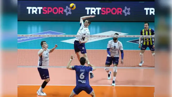 Fenerbahçe Medicana 3'üncü sırada