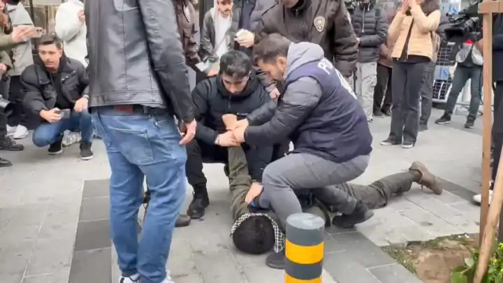 İstanbul’da 1 Mayıs kutlamalarında 384 kişi gözaltına alındı