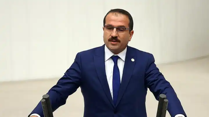 Kırkpınar’dan Özel’e aday tepkisi: Hangisine inanacağımızı şaştık