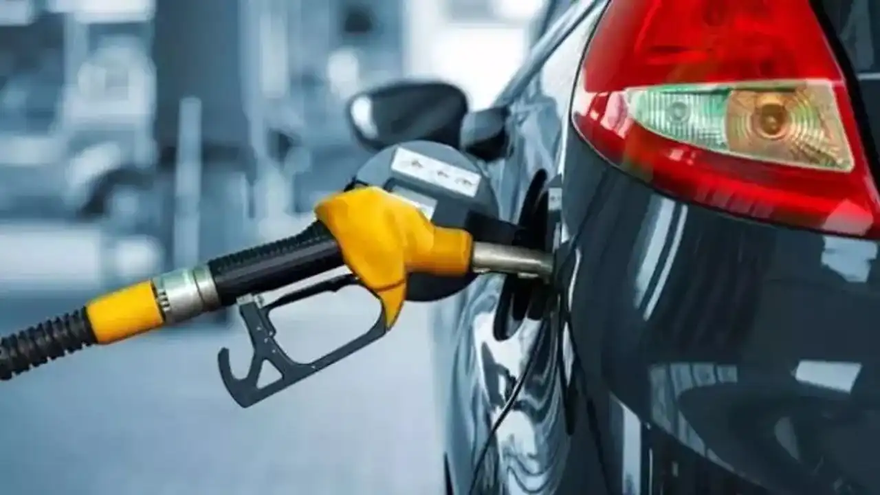 2 Mayıs güncel akaryakıt fiyatları: Benzin ve motorine zam gelecek mi? haberinin görseli