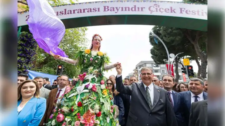 Bayındır Çiçek Festivali’nde renkli başlangıç