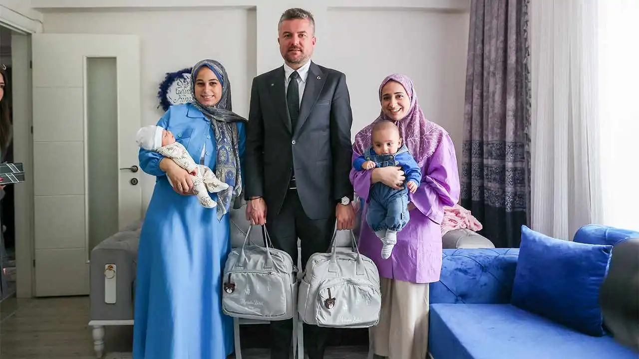 Buca Belediyesi’nden Merhaba Bebek paketi haberinin görseli
