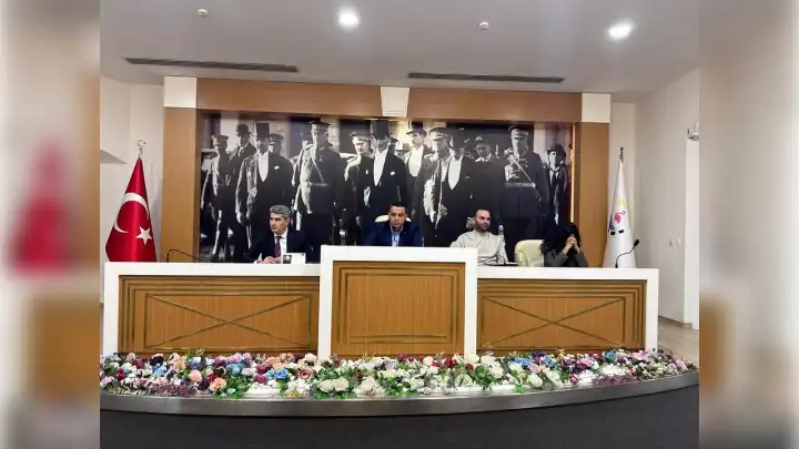 Çiğli’de Galip Öztürk tartışması