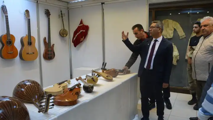 Ege’de Tasarım ve Karma Çalgı Sergisi 