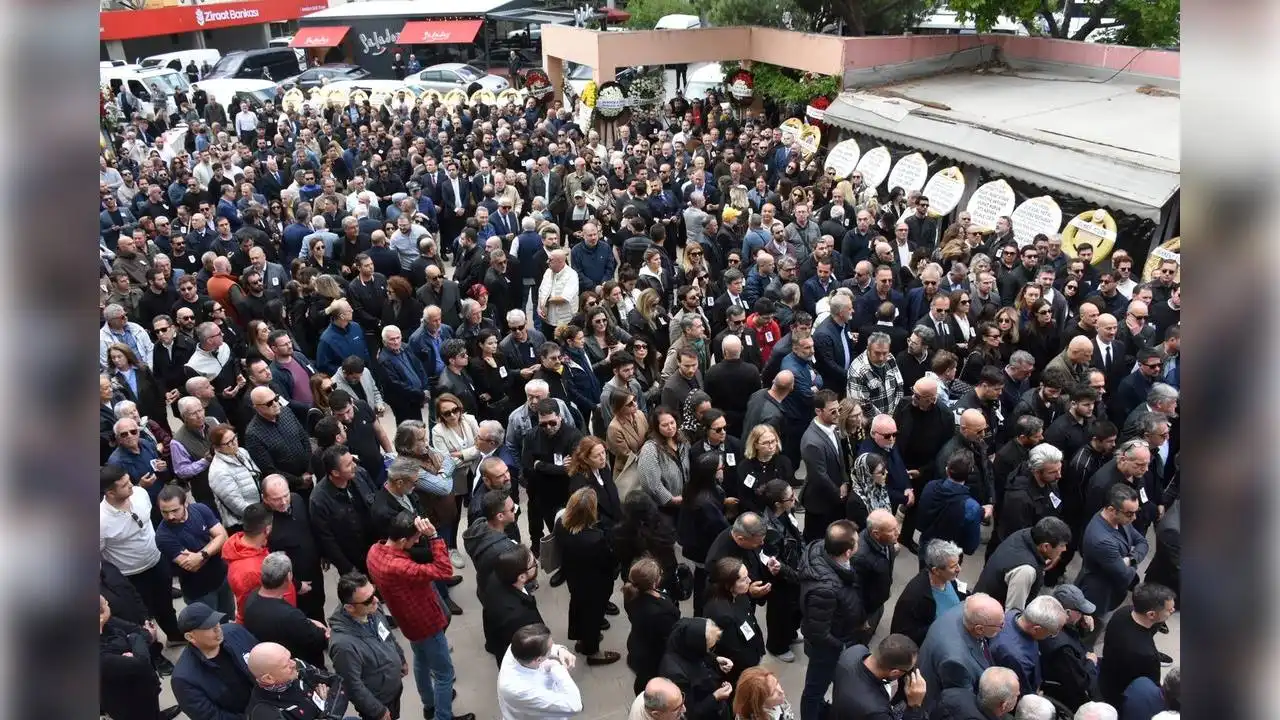 İş insanı Ömer Tolon gözyaşları içinde toprağa verildi haberinin görseli