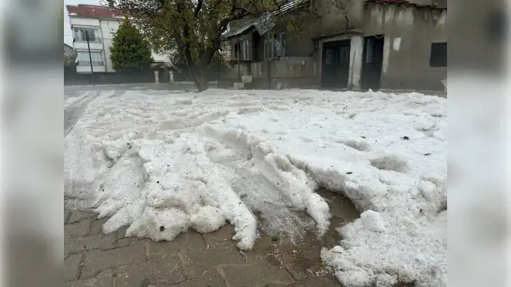Uşak beyaza büründü