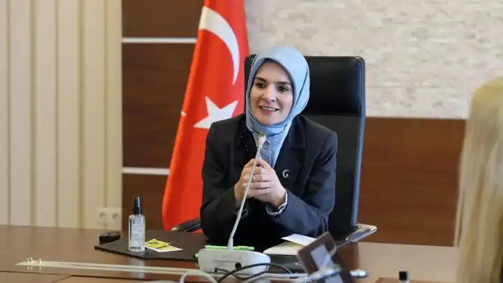 Bakan Göktaş'tan ''koruyucu aile'' projesine destek