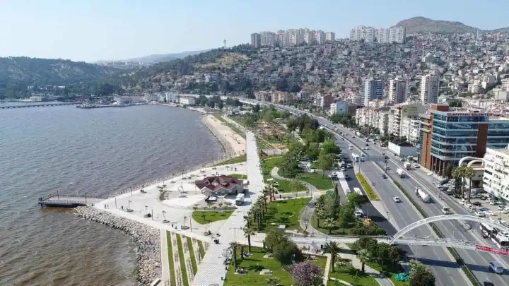 İzmir'de afet sonrasına yönelik stratejiler belirlendi