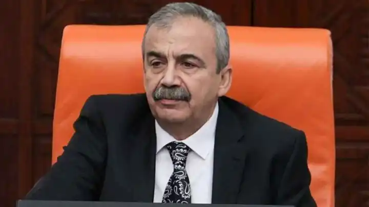 Sırrı Süreyya Önder hayatını kaybetti