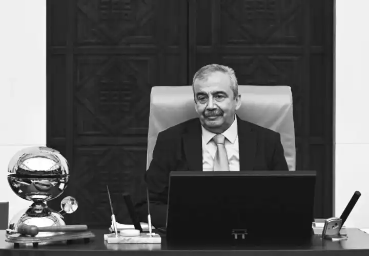 Siyasilerden Sırrı Süreyya Önder için başsağlığı mesajı