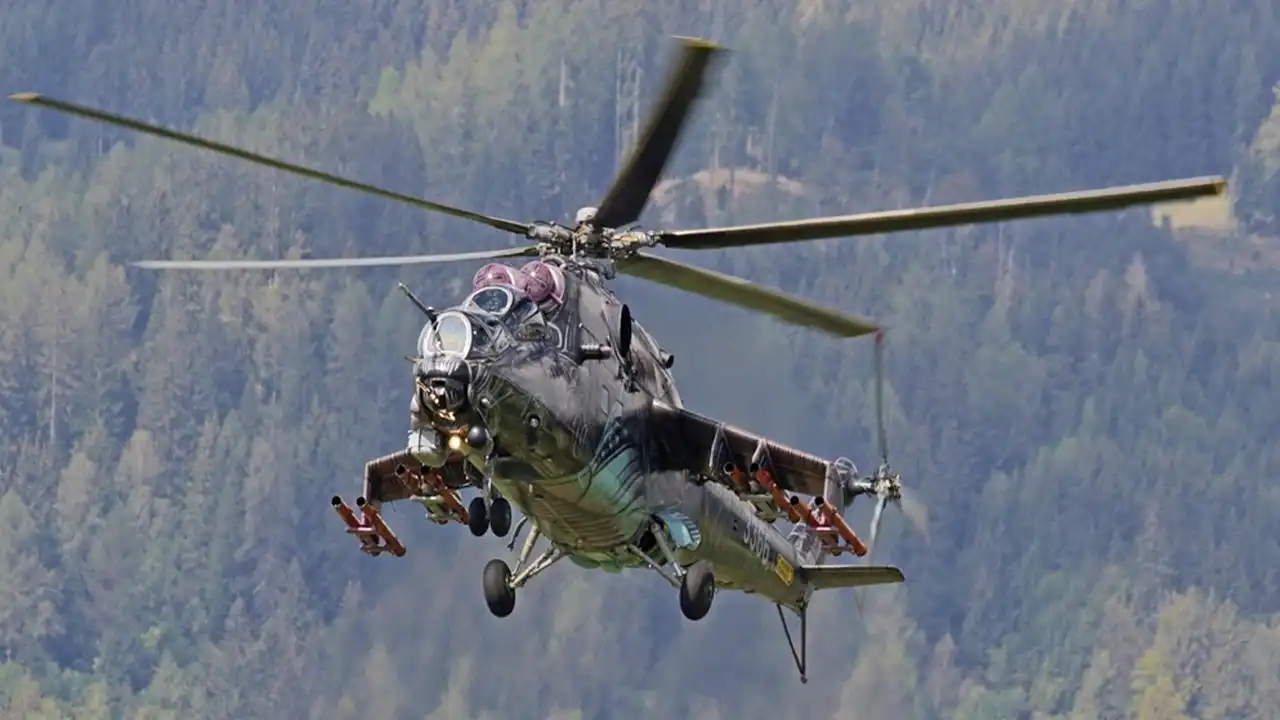 Uçuştan dönen helikopter yere çakıldı! haberinin görseli